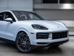 Porsche Cayenne Base Coupe AWD 2026