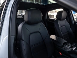 Porsche Cayenne Base Coupe AWD 2026