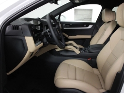 Porsche Cayenne Base Coupe AWD 2026