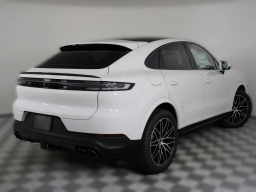 Porsche Cayenne Base Coupe AWD 2026