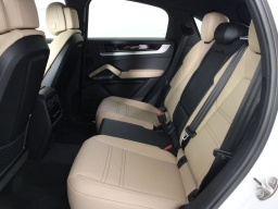 Porsche Cayenne Base Coupe AWD 2026
