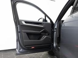 Porsche Cayenne Base Coupe AWD 2026