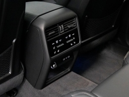 Porsche Cayenne Base Coupe AWD 2026