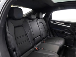 Porsche Cayenne Base Coupe AWD 2026