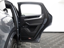 Porsche Cayenne Base Coupe AWD 2026