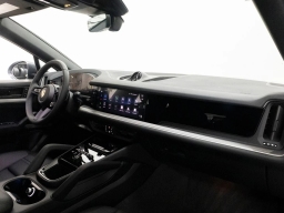 Porsche Cayenne Base Coupe AWD 2026
