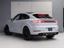 Porsche Cayenne Base Coupe AWD 2026