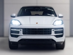 Porsche Cayenne Base Coupe AWD 2026