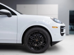 Porsche Cayenne Base Coupe AWD 2026