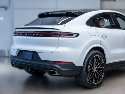 Porsche Cayenne Base Coupe AWD 2026