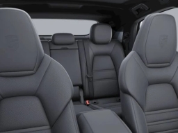 Porsche Cayenne Base Coupe AWD 2026