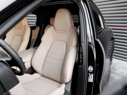 Porsche Cayenne Base Coupe AWD 2026