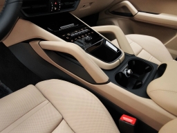 Porsche Cayenne Base Coupe AWD 2026