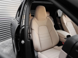 Porsche Cayenne Base Coupe AWD 2026