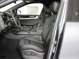 Porsche Cayenne Base Coupe AWD 2026