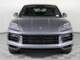 Porsche Cayenne Base Coupe AWD 2026