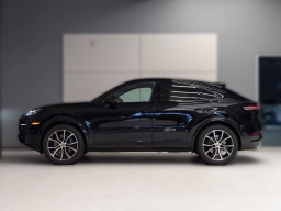 Porsche Cayenne Base Coupe AWD 2026