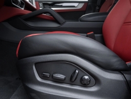 Porsche Cayenne Base Coupe AWD 2026