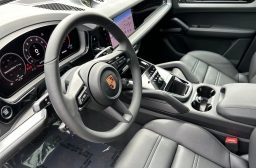 Porsche Cayenne Base Coupe AWD 2026