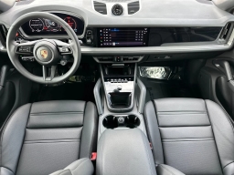 Porsche Cayenne Base Coupe AWD 2026