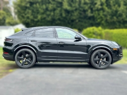 Porsche Cayenne Base Coupe AWD 2026