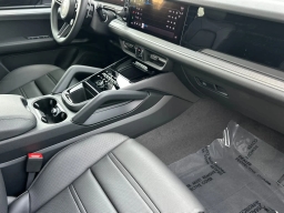 Porsche Cayenne Base Coupe AWD 2026