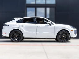 Porsche Cayenne Base Coupe AWD 2026