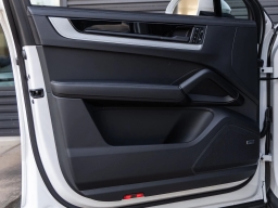 Porsche Cayenne Base Coupe AWD 2026