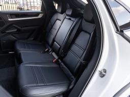 Porsche Cayenne Base Coupe AWD 2026