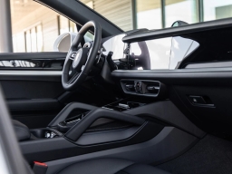 Porsche Cayenne Base Coupe AWD 2026