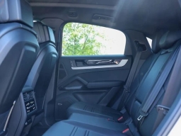 Porsche Cayenne Base Coupe AWD 2026