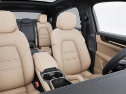 Porsche Cayenne Base Coupe AWD 2026