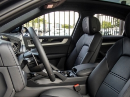 Porsche Cayenne Base Coupe AWD 2026