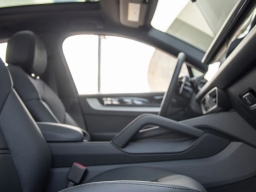 Porsche Cayenne Base Coupe AWD 2026