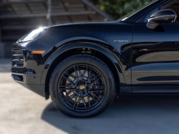 Porsche Cayenne E-Hybrid Coupe AWD 2026