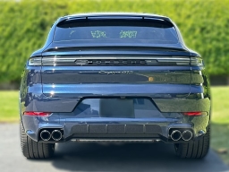 Porsche Cayenne GTS Coupe AWD 2026