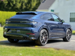 Porsche Cayenne GTS Coupe AWD 2026