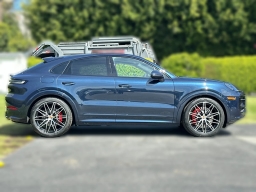 Porsche Cayenne GTS Coupe AWD 2026