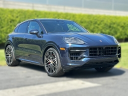 Porsche Cayenne GTS Coupe AWD 2026