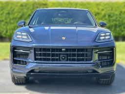 Porsche Cayenne GTS Coupe AWD 2026