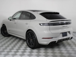 Porsche Cayenne GTS Coupe AWD 2026