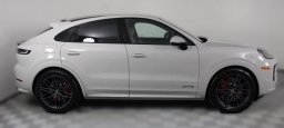 Porsche Cayenne GTS Coupe AWD 2026