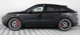 Porsche Cayenne GTS Coupe AWD 2026