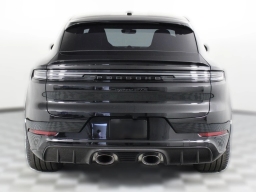 Porsche Cayenne GTS Coupe AWD 2026