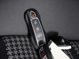Porsche Cayenne GTS Coupe AWD 2026