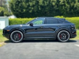 Porsche Cayenne GTS Coupe AWD 2026
