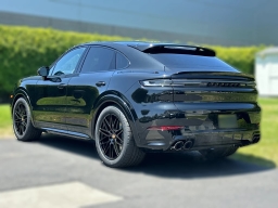 Porsche Cayenne GTS Coupe AWD 2026