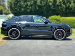 Porsche Cayenne GTS Coupe AWD 2026