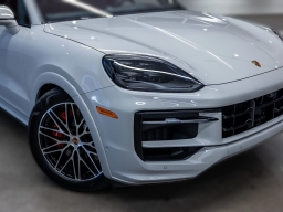 Porsche Cayenne GTS Coupe AWD 2026