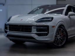 Porsche Cayenne GTS Coupe AWD 2026